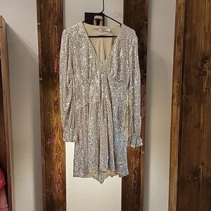 NA-KD V NECK LS MINI DRESS